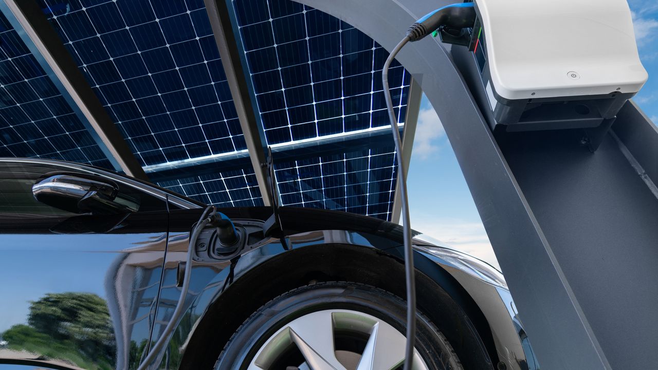 "EV Charging Infrastructure Monitoring: Ensuring Efficiency and Reliability"